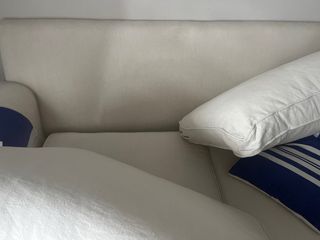 Sofá color crudo lavable del Corte Inglés