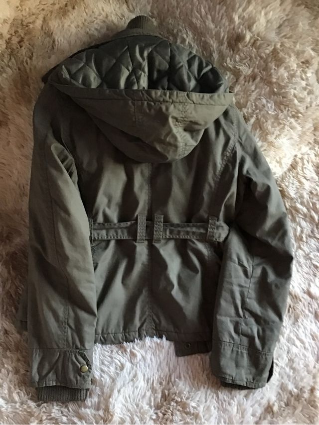 Cazadora caqui talla L de Formula Joven