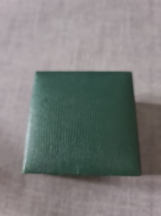 Reloj y pulsera dorados