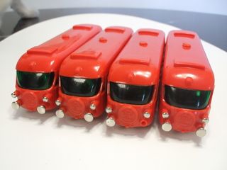 Lote de 2 automotores - Rima