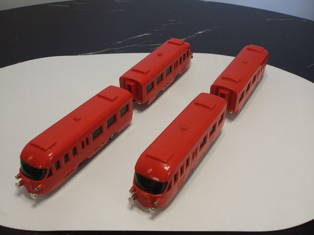 Lote de 2 automotores - Rima