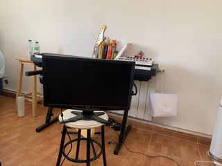 TV Thomson 32" para arreglar y Monitor (funciona)