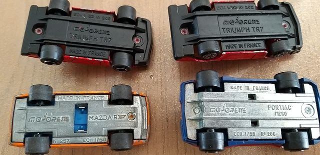 4 Auto d'epoca Majorette 560