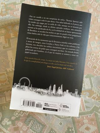 Historia de un canalla. Julia Navarro