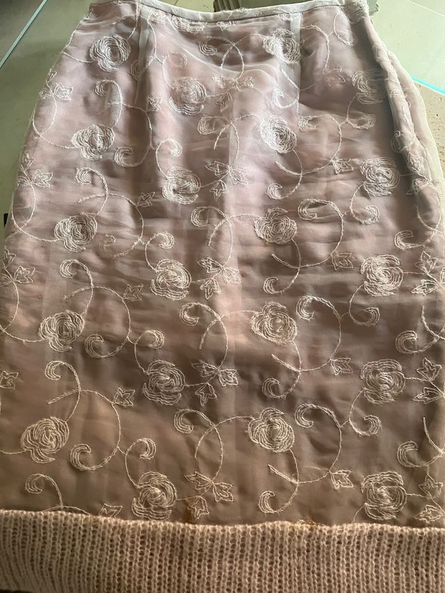 Falda tul bordada rosa-beige