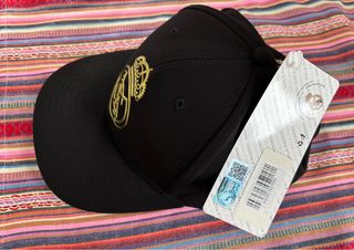 Gorra oficial Real Madrid - Negra y Dorada