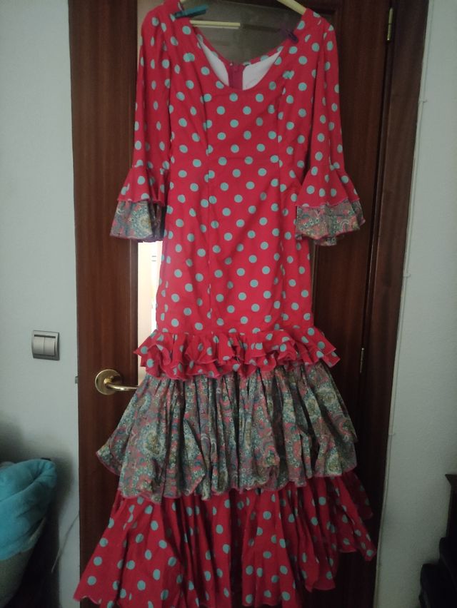 Traje Flamenca fucsia lunares