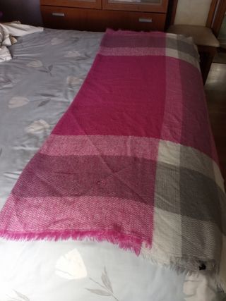 Bufanda rosa y gris - 130x140cm