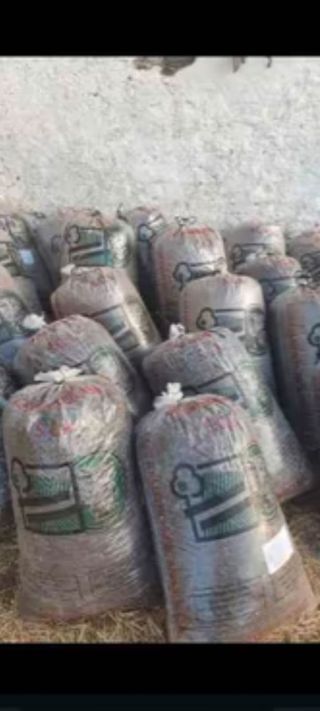 Se vende sacos de estiércol.de caballo