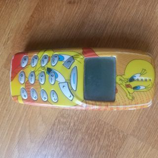 Nokia 3310 con caratula de Piolin