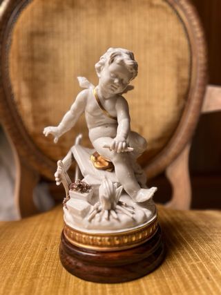 Figura porcelana ángel