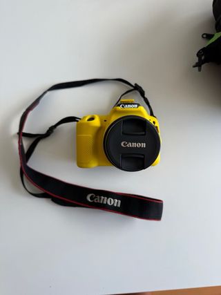 Canon EOS 250D Objetivo 1855mm IS STM  Como nueva