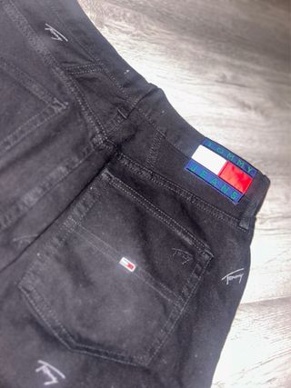 FALDA VAQUERA TOMMY JEANS