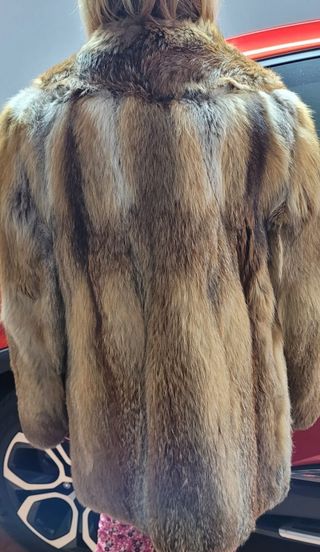 Abrigo de piel zorro Canadiense auténtico.


