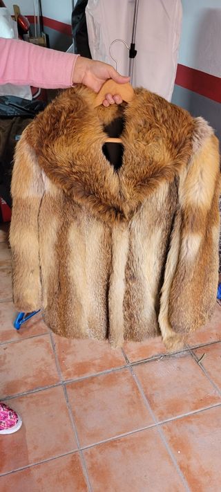 Abrigo de piel zorro Canadiense auténtico.


