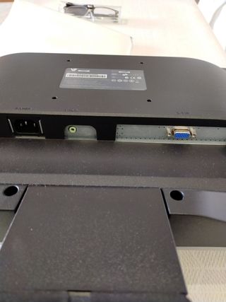 Monitor V7  19 pulgadas Altavoces integrados