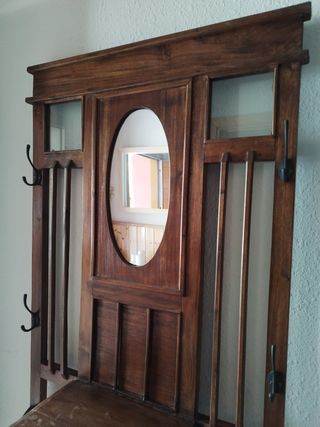 URGE VENDER Recibidor de madera