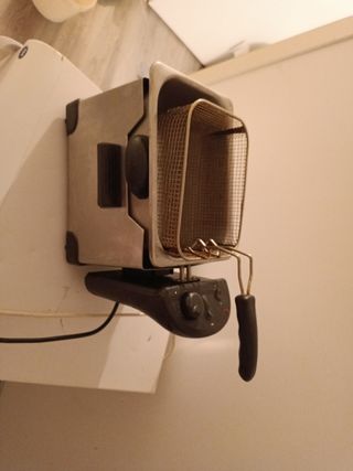 Freidora Moulinex compacta