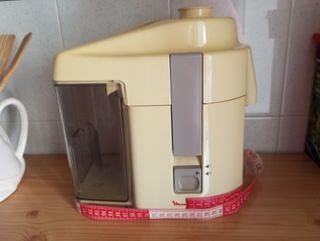 Licuadora de frutas y verduras.