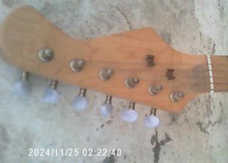 guitarra elect - -CLEAR & BLUE SKY  INDUSTY CO