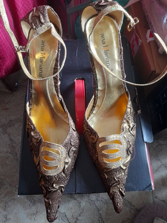 Scarpe Ana Mariana dorate