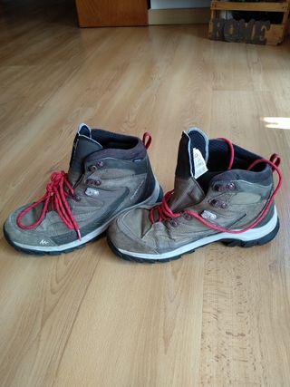 Botas montaña Quechua talla 41
