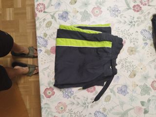 Conjunto ropa hombre: Pantalón corto beige y sudad