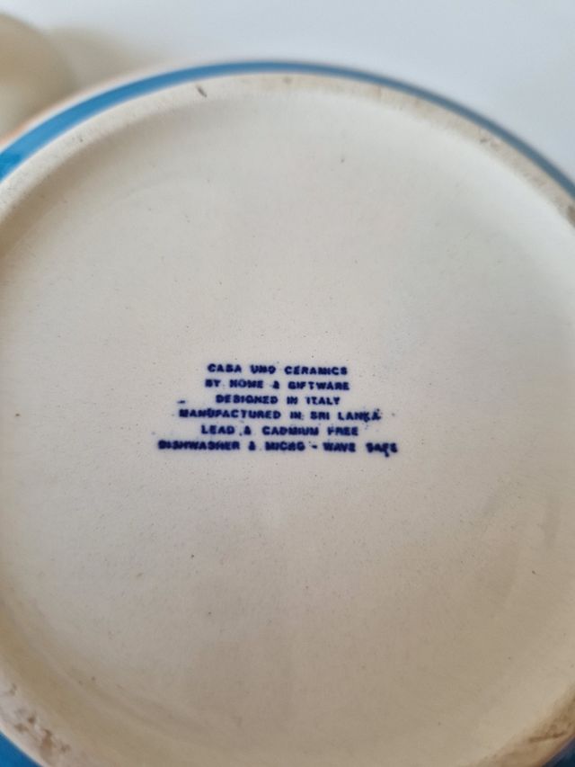 Teiera e lattiera con coniglietti