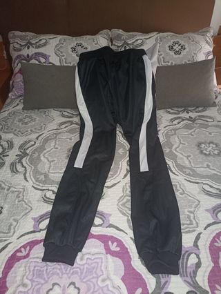 Pantalones Nike negros