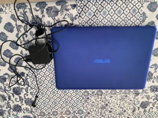 Portatile ASUS ZenBook UX330UA