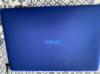 Portatile ASUS ZenBook UX330UA