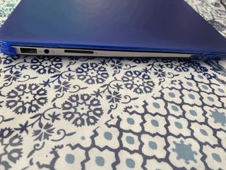 Portatile ASUS ZenBook UX330UA