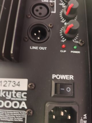 Altavoz Skytec 200W - Autoamplificado