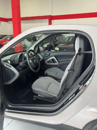 smart fortwo 1.0 coupé 45kW( 61cv)(gasolina C)