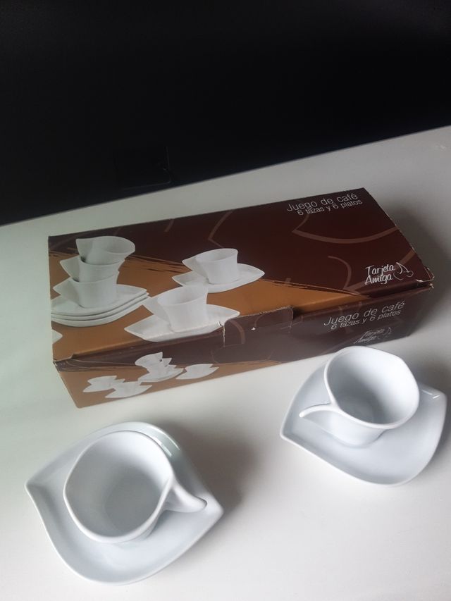 Juego de café de 6 tazas y 6 platos