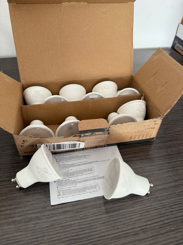 12 Bombillas LED GU10 8W 4000K NUEVAS