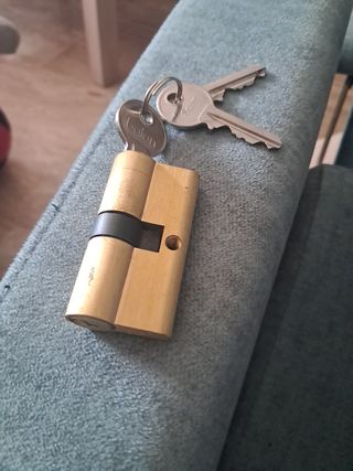 Bombín puerta 3 llaves