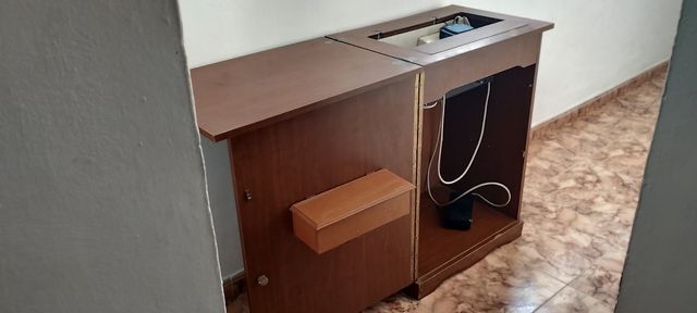 Maquina de coser ALFA