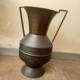 Vaso Ottone Antico cesellato