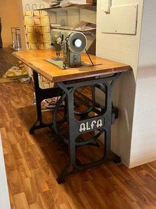 Máquina coser Alfa 100.5 c/mesa