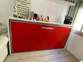 Cama nido plegable roja. Sin uso!