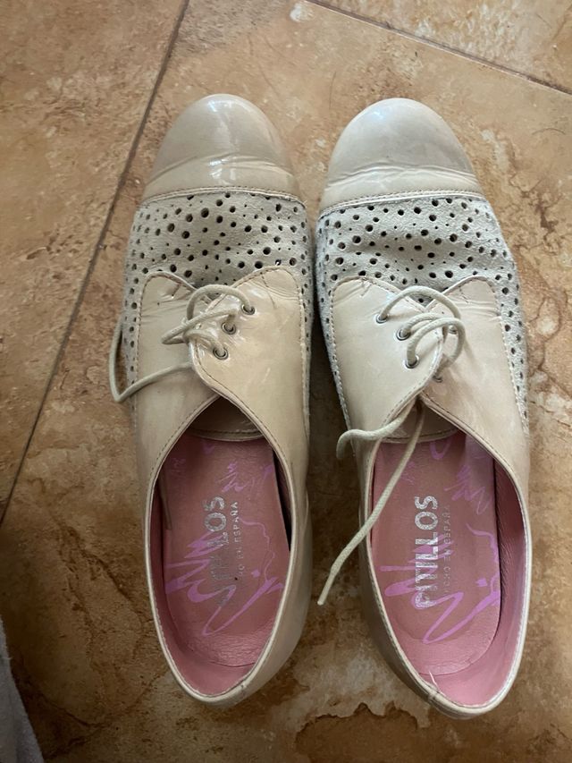 Zapatos planos beige