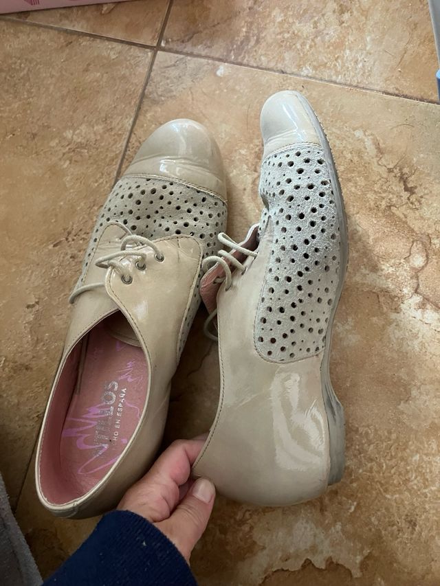 Zapatos planos beige