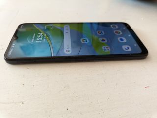 Motorola Moto E13 con 64GB e colore nero