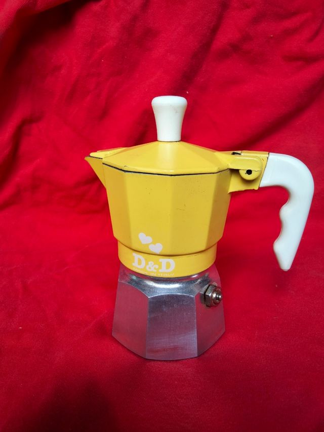 Moka caffettiera Bialetti gialla DeD