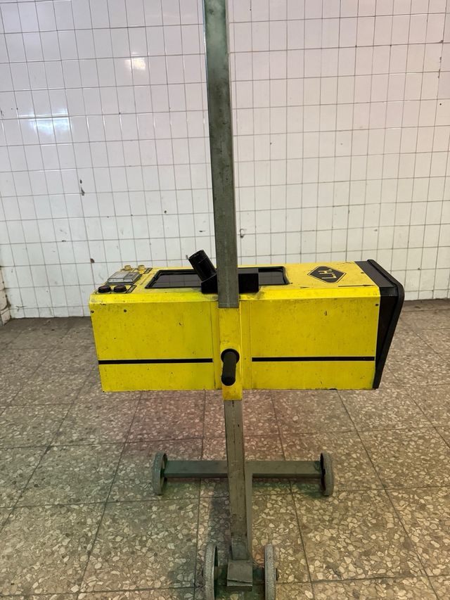 Allineatore fari L.H.