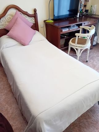 Edredón cama 90 + fundas cojín rosa