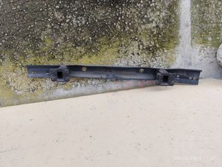 Refuerzo parachoques trasero VW T5