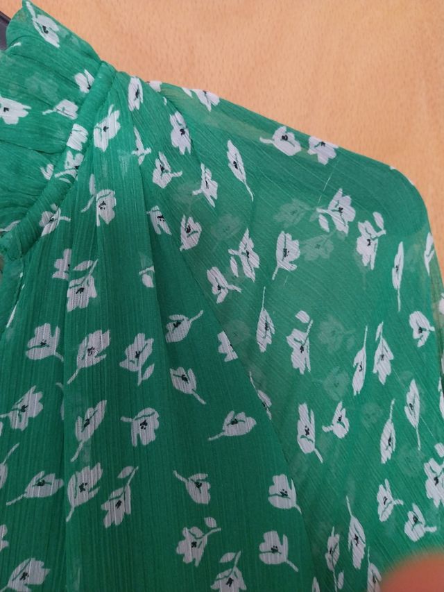 Vestido verde estampado talla S