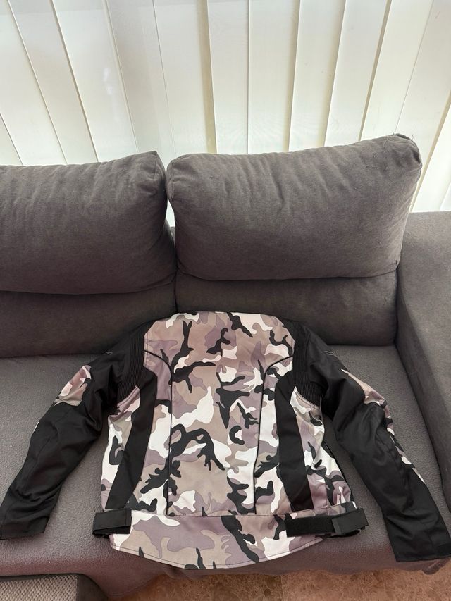 Se vende chaqueta de moto